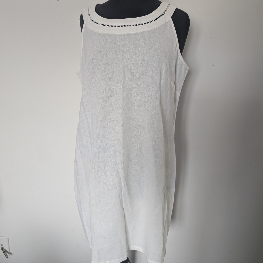 Charlie Paige Crisp White Top